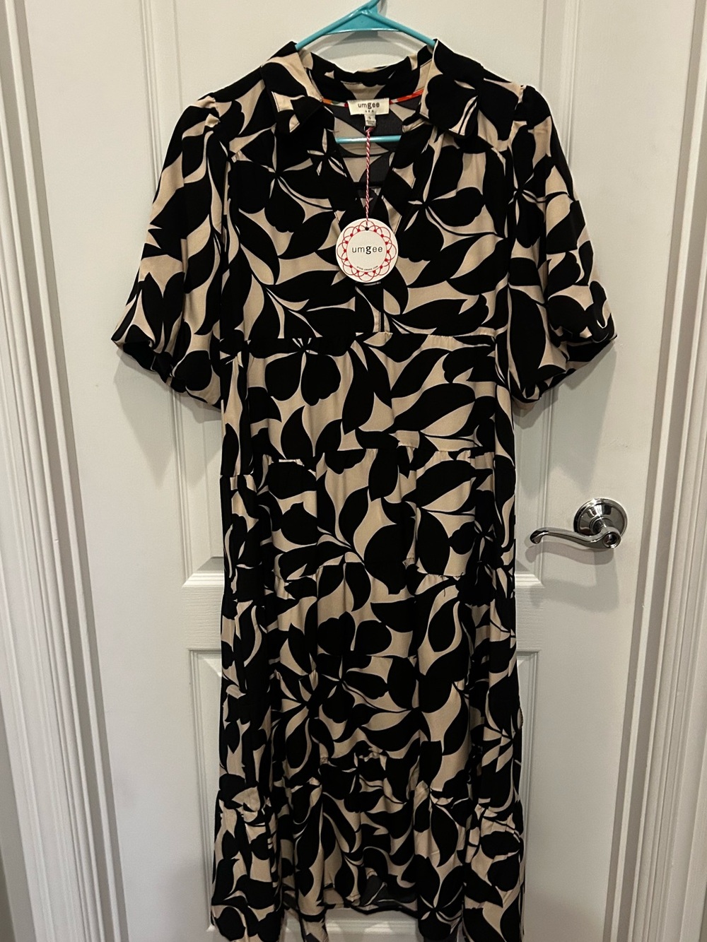 Umgee Cream and Black Floral Midi Dress